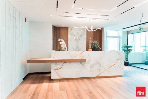 مكتب في دبي 368.5 متر مربع . ر قم 691273