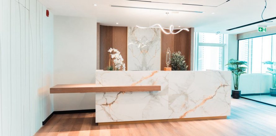 مكتب في دبي 368.5 متر مربع . ر قم 691273