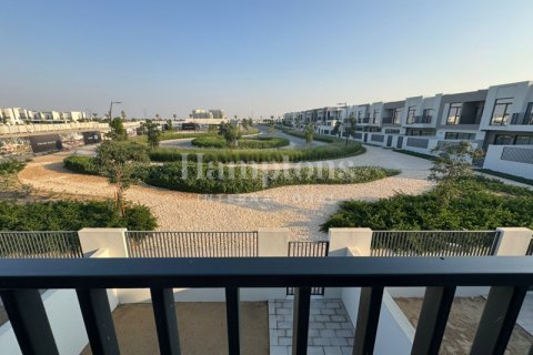 Зняти в оренду таунхаус в Dubai South (Dubai World Central), Дубай, ОАЕ 3 спальні, 176.93562156м2, № 583696 - фото 13