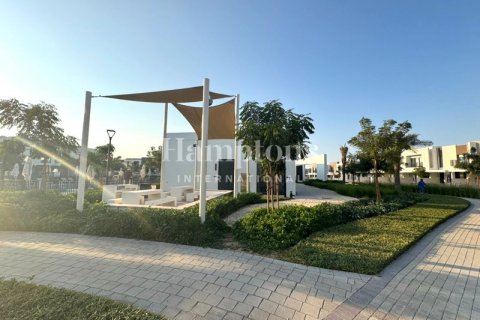 Зняти в оренду таунхаус в Dubai South (Dubai World Central), Дубай, ОАЕ 3 спальні, 176.93562156м2, № 583696 - фото 2