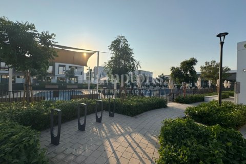 Зняти в оренду таунхаус в Dubai South (Dubai World Central), Дубай, ОАЕ 3 спальні, 176.93562156м2, № 583696 - фото 9