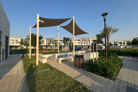 Зняти в оренду таунхаус в Dubai South (Dubai World Central), Дубай, ОАЕ 3 спальні, 176.93562156м2, № 583696 - фото 4