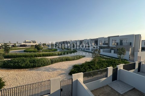 Зняти в оренду таунхаус в Dubai South (Dubai World Central), Дубай, ОАЕ 3 спальні, 176.93562156м2, № 583696 - фото 7