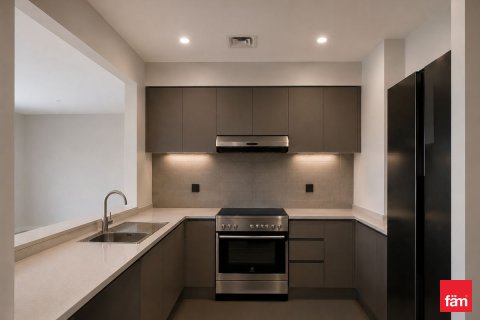 Villetta a schiera in affitto a Dubai, EAU 3 camere da letto, 144 mq. № 714015 - foto 8