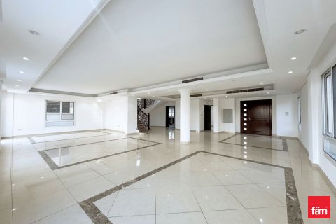 Villa in vendita a Dubai, EAU 6 camere da letto, 708.6 mq. № 714016 - foto 1