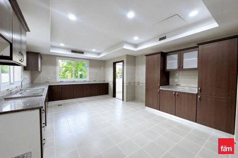 Villa in vendita a Dubai, EAU 6 camere da letto, 708.6 mq. № 714016 - foto 4