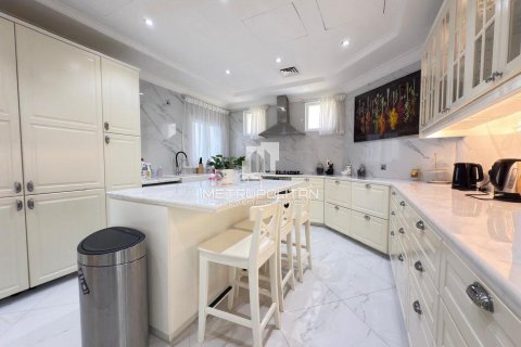 Vila v Palm Jumeirah, Dubai, SAE 6 ložnice, 657 m² Č.: 592392 - fotografie 28