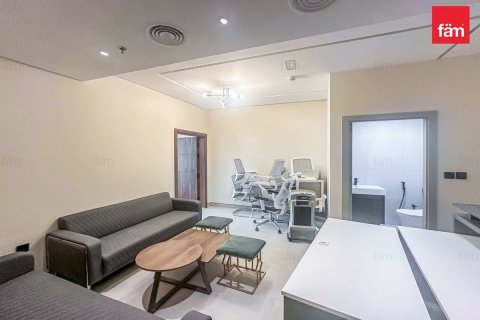 دفتر در Dubai ، امارات متحده عربی 93.4 متر مربع.  شماره 732965
