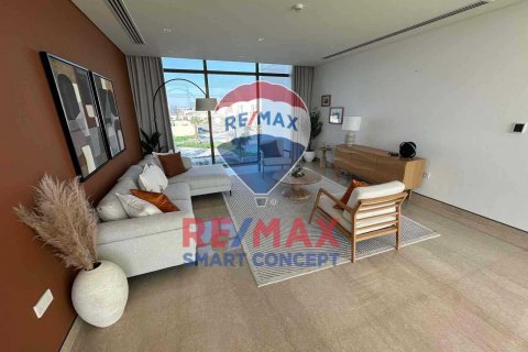 Villa til salg i Abu Dhabi, UAE 5 soveværelser, 1232.1 kvm № 573768 - foto 2