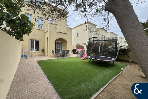 Villa itt: The Springs, Dubai, EAE, 2 hálószoba, 266 m², azonosító: 698110 - fénykép 1