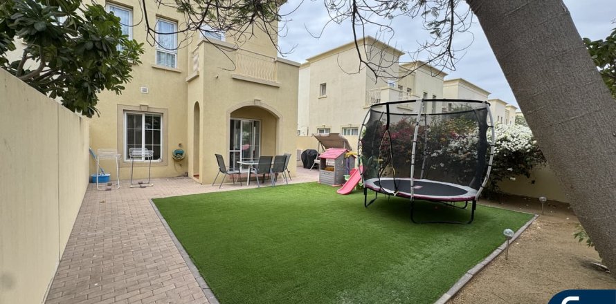 Villa itt: The Springs, Dubai, EAE, 2 hálószoba, 266 m², azonosító: 698110