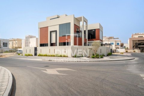 Nadd Al Sheba、Dubai、UAE にあるヴィラ販売中 5ベッドルーム、450 m2、No654728 - 写真 1