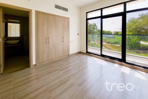 Adosado en alquiler en DAMAC Hills (Akoya by DAMAC), Dubai, EAU 3 dormitorios № 734029 - foto 5