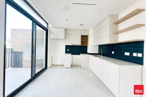 Townhouse sa Dubai, UAE 3 silid-tulugan, 121.2 sq.m. № 645607 - larawan 13