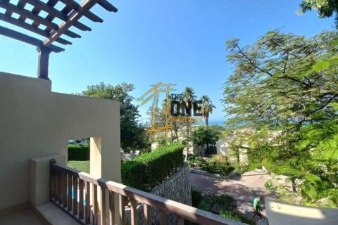 Vilë në Ras Al Khaimah Waterfront, Emiratet e Bashkuara Arabe 3 dhoma gjumi, 355.4 m2. № 588317 - Foto 9