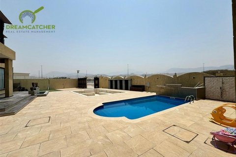 Villa til leie i Shamal Julphar, Ras Al Khaimah, Emiratene 4 soverom, 371.6 kvm Nr. 588393 - Foto 4