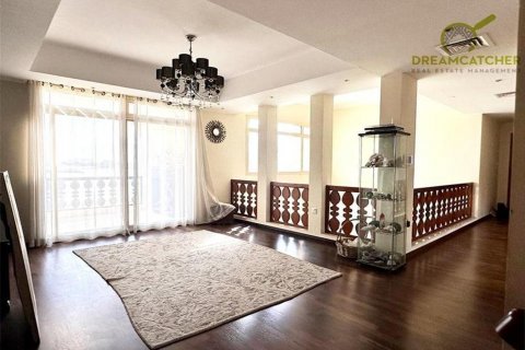 Villa zur Miete in Al Hamra Village, Ras Al Khaimah, VAE 5 Schlafzimmer, 626.5 m2 Nr. 588394 - Foto 4