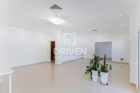 Umm Suqeim, Dubai, UAE의 임대용 빌라 침실 5개, 409제곱미터 번호 655285 - 사진 20
