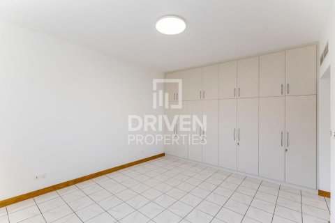 Umm Suqeim, Dubai, UAE의 임대용 빌라 침실 5개, 409제곱미터 번호 655285 - 사진 23