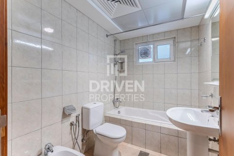 Vilă de închiriat în Umm Suqeim, Dubai, EAU 5 dormitoare, 409 mp.  №655285 - poză 10