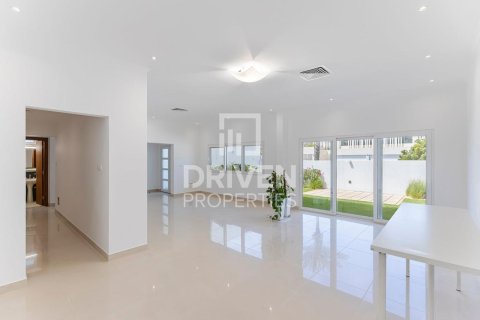 Umm Suqeim, Dubai, UAE의 임대용 빌라 침실 5개, 409제곱미터 번호 655285 - 사진 19