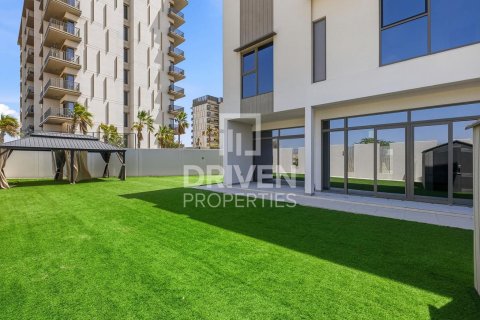Townhouse in Mohammed Bin Rashid City, Dubai, UAE 4 bedrooms, 326.93 sq.m. № 744801 - photo 28