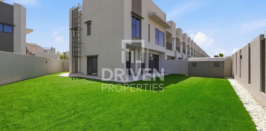 Townhouse in Mohammed Bin Rashid City, Dubai, UAE 4 bedrooms, 326.93 sq.m. № 744801