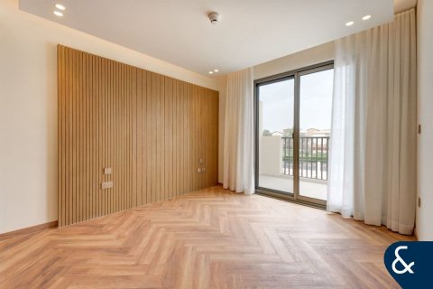 Villa para venda em Jumeirah Golf Estates, Dubai, EAU 3 quartos, 204 m2 № 666998 - foto 14