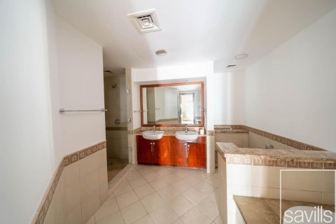 Apartament de închiriat în Palm Jumeirah, Dubai, EAU 3 dormitoare, 345.41 mp. №747781 - poză 18