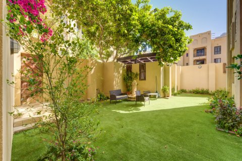 Huoneisto Downtown Dubai (Downtown Burj Dubai), Arabiemiraatit 2 makuuhuonetta, 233 m2 № 705380
