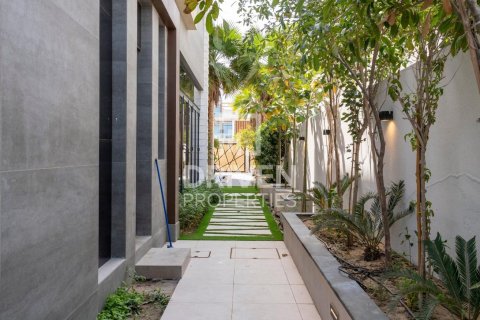 Villa te koop in Jumeirah, Dubai, VAE 5 slaapkamers, 695 vr.m., nr 652945 - foto 23