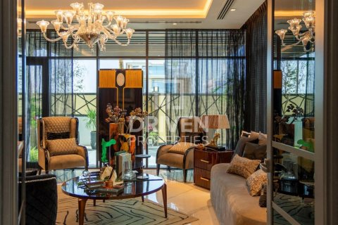 Villa te koop in Jumeirah, Dubai, VAE 5 slaapkamers, 695 vr.m., nr 652945 - foto 9