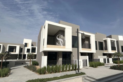 Arabian Ranches 3, Dubai, UAE의 임대용 타운하우스 침실 3개, 1138제곱미터 번호 701658 - 사진 2