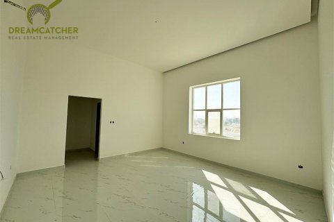 Vila v Al Qusaidat, Ras Al Khaimah, SAE 5 ložnice, 650.1 m² Č.: 588461 - fotografie 15