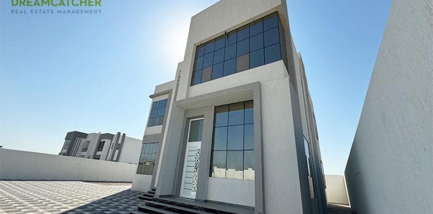 Vila v Al Qusaidat, Ras Al Khaimah, SAE 5 ložnice, 650.1 m² Č.: 588461