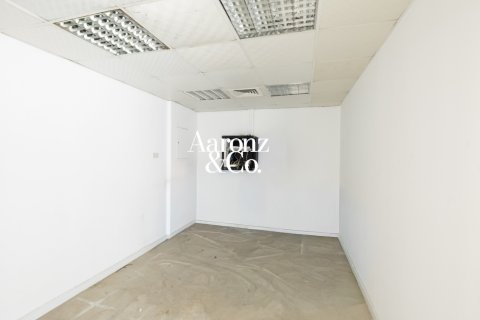 Ured u gradu Al Quoz, Dubai, UAE 106 m2 Br. 739080 - Slika 3