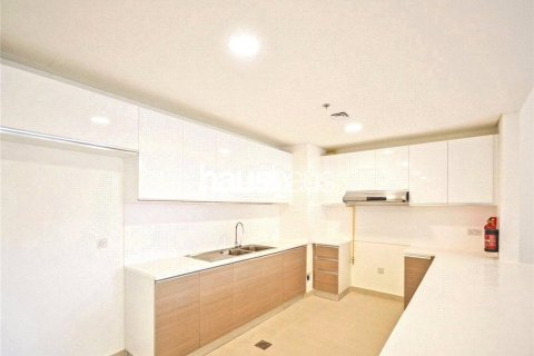 Apartmen di Jumeirah Golf Estates, Dubai, UAE 2 bilik tidur, 134 meter persegi № 626125 - foto 7