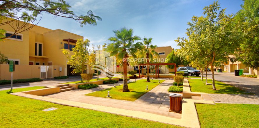 Al Raha Gardens, Abu Dhabi, UAE의 빌라 침실 5개, 389제곱미터 번호 716332
