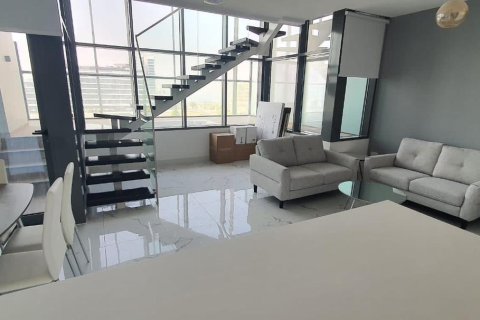 Dupleks në Al Raha Beach, Abu Dhabi, Emiratet e Bashkuara Arabe 2 dhoma gjumi, 94 m2. № 716329 - Foto 9