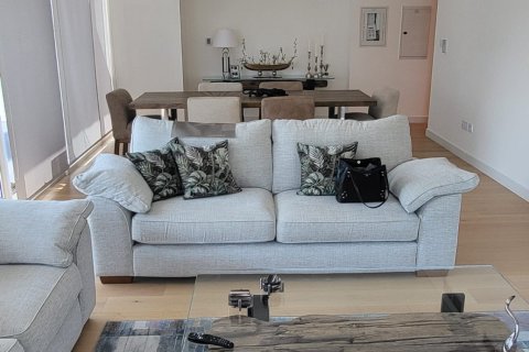 Appartamento in vendita a Saadiyat Island, Abu Dhabi, EAU 2 camere da letto, 214 mq. № 716331 - foto 14