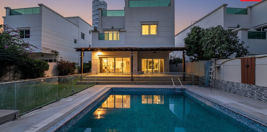 Villa i Dubai, Emiratene 4 soverom, 501.5 kvm nr. 700000
