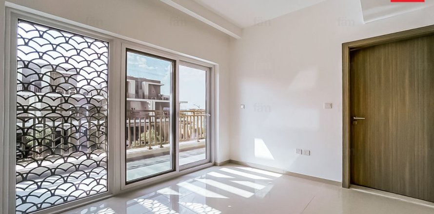 Adosado en Dubai, EAU 3 dormitorios, 112.2 m² № 700003