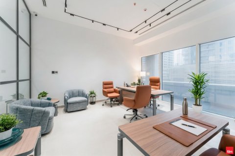 Zyrë në Business Bay, Dubai, Emiratet e Bashkuara Arabe 248.4 m2. № 700001