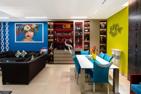 Apartment til salg i Al Furjan, Dubai, UAE 2 soveværelser, 183 kvm № 694522 - foto 2