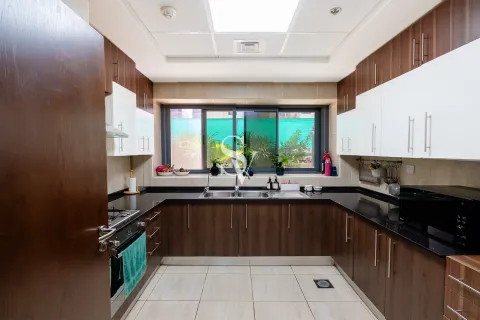 Apartment til salg i Al Furjan, Dubai, UAE 2 soveværelser, 183 kvm № 694522 - foto 8