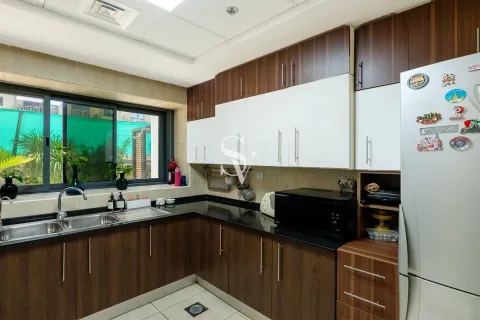 Apartment til salg i Al Furjan, Dubai, UAE 2 soveværelser, 183 kvm № 694522 - foto 7