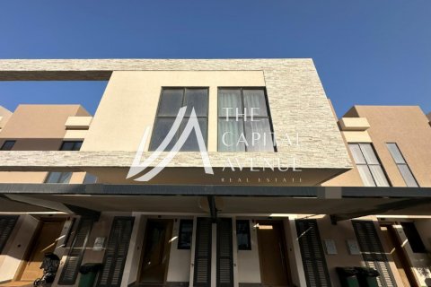 Townhouse in Al Salam Street, Abu Dhabi, UAE 3 bedrooms, 147 sq.m. № 604719 - photo 1