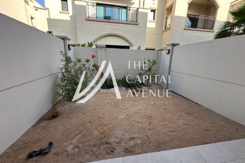 Townhouse in Al Salam Street, Abu Dhabi, UAE 3 bedrooms, 147 sq.m. № 604719 - photo 2