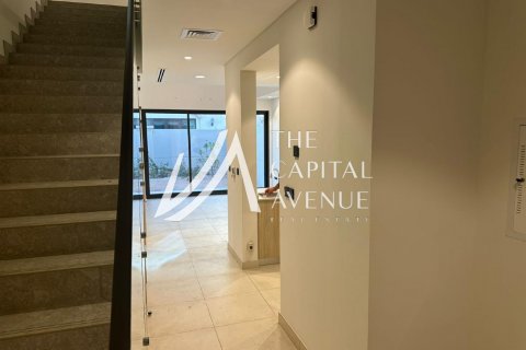 Townhouse in Al Salam Street, Abu Dhabi, UAE 3 bedrooms, 147 sq.m. № 604719 - photo 9