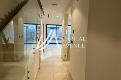 Townhouse in Al Salam Street, Abu Dhabi, UAE 3 bedrooms, 147 sq.m. № 604719 - photo 8